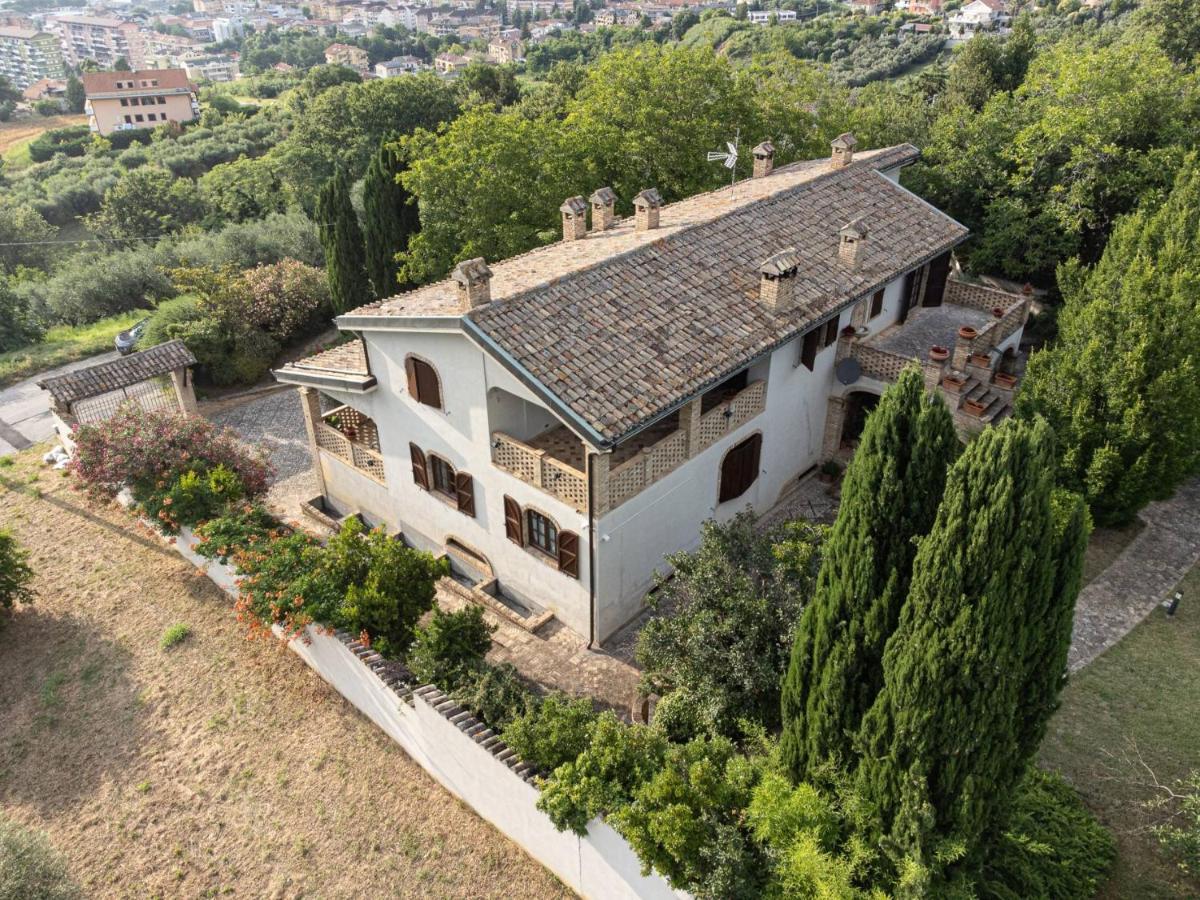 B&B Villa Dei Desideri Chieti Exterior foto