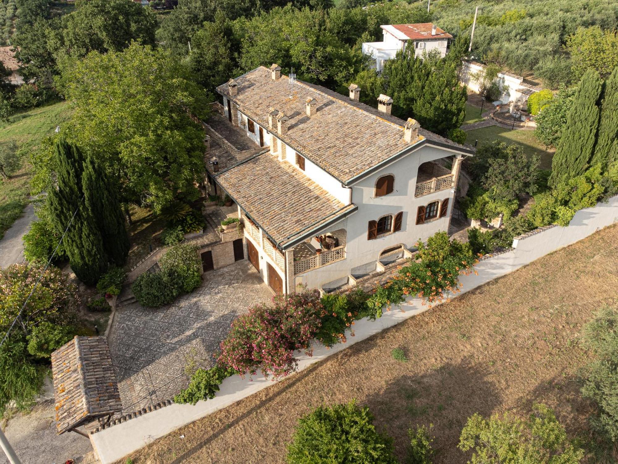 B&B Villa Dei Desideri Chieti Exterior foto